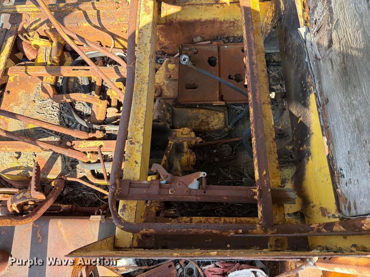image for item FN2519 International TD20 dozer