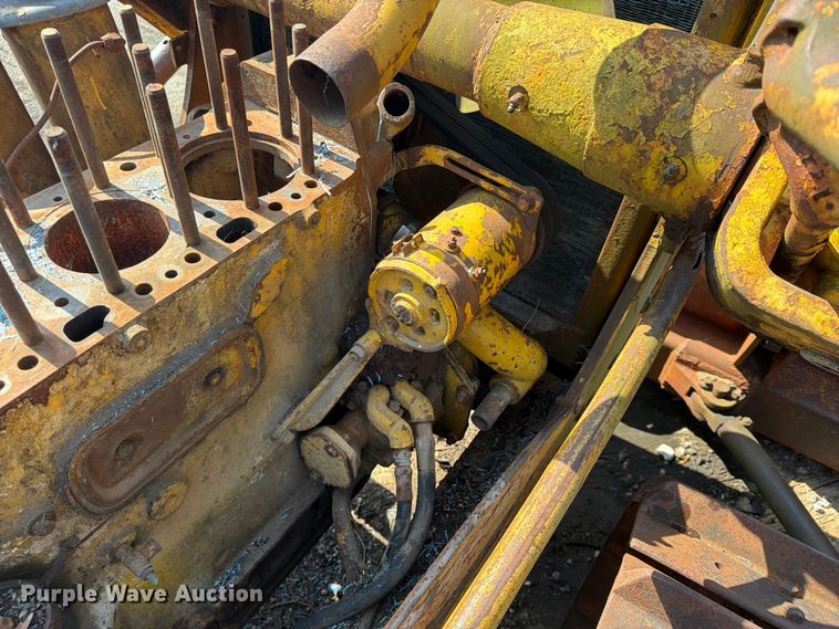 image for item FN2519 International TD20 dozer