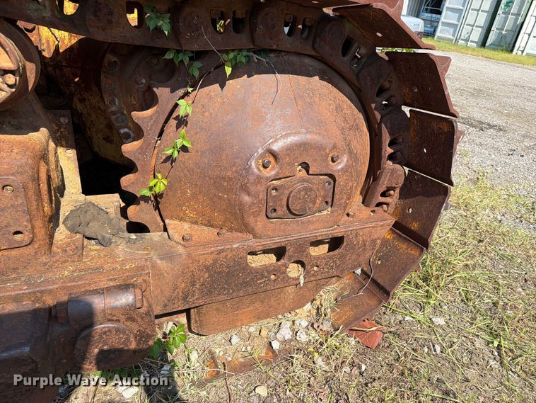 image for item FN2519 International TD20 dozer