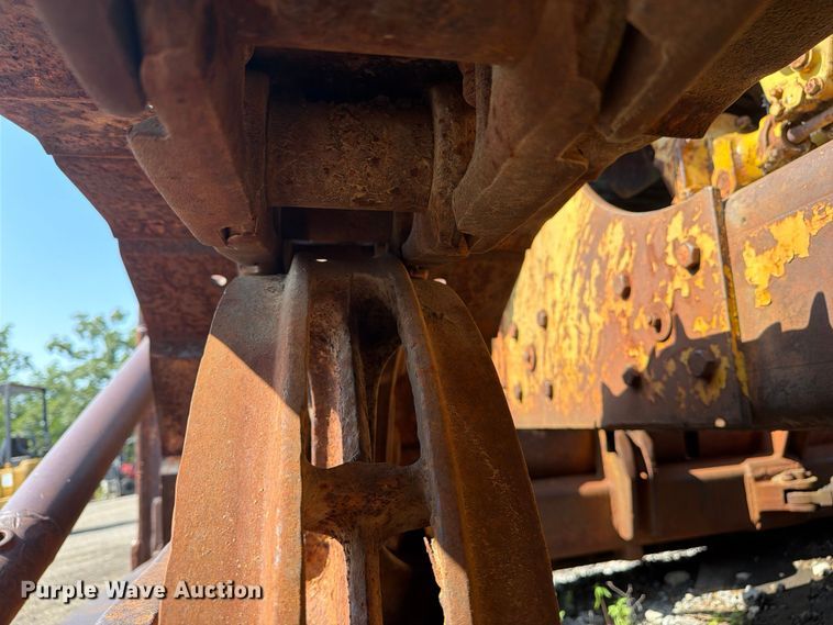 image for item FN2519 International TD20 dozer