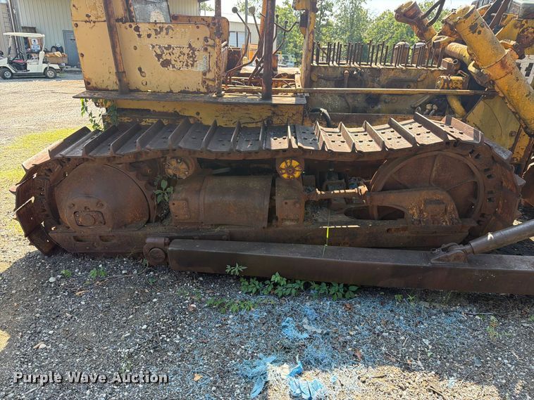 image for item FN2519 International TD20 dozer
