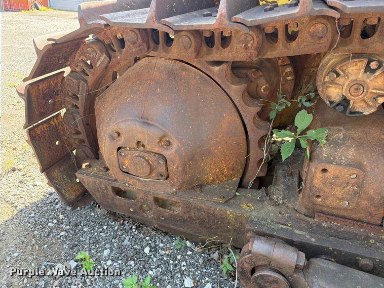 image for item FN2519 International TD20 dozer