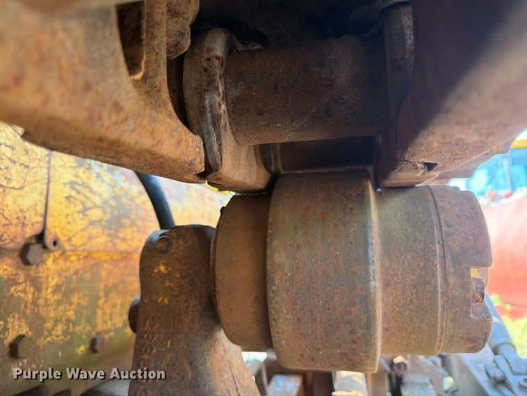 image for item FN2519 International TD20 dozer