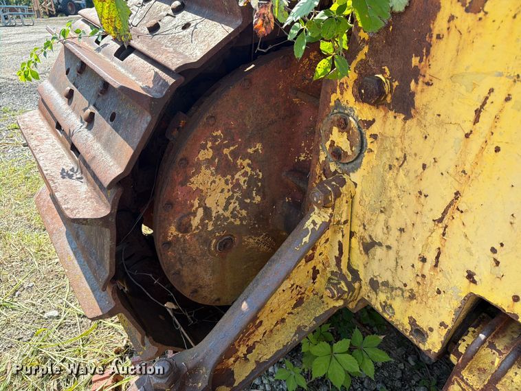 image for item FN2519 International TD20 dozer