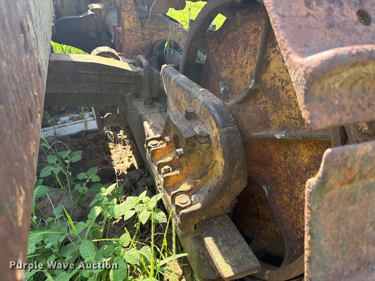 image for item FN2519 International TD20 dozer