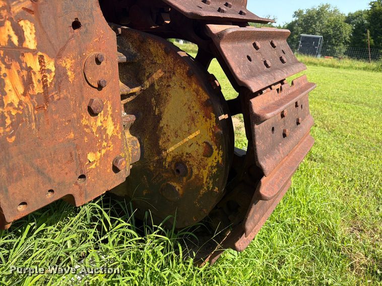 image for item FN2519 International TD20 dozer
