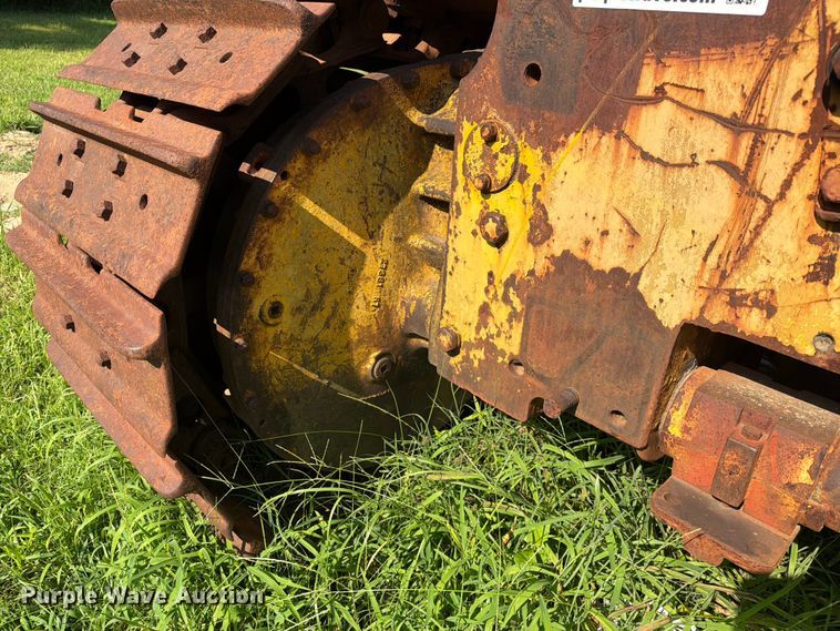 image for item FN2519 International TD20 dozer