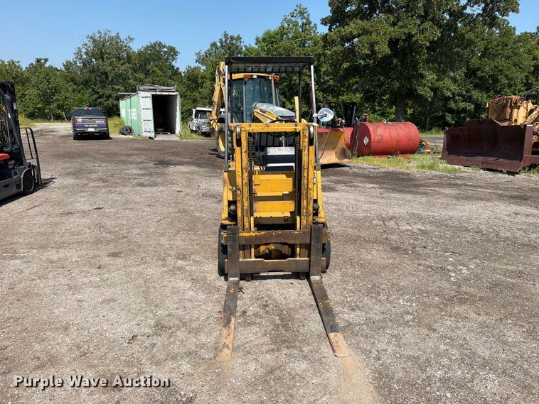 image for item FN2520 FG020 forklift