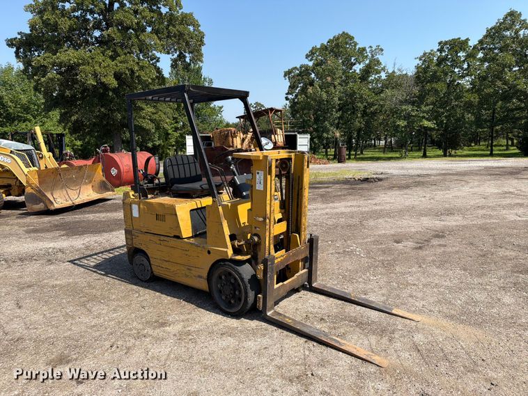 image for item FN2520 FG020 forklift