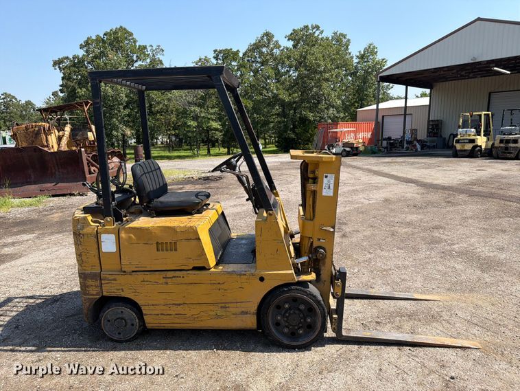 image for item FN2520 FG020 forklift