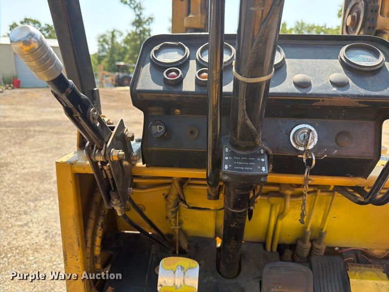 image for item FN2520 FG020 forklift