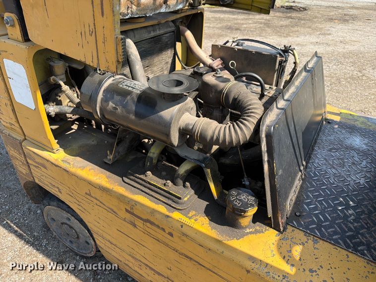 image for item FN2520 FG020 forklift
