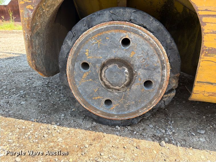 image for item FN2520 FG020 forklift