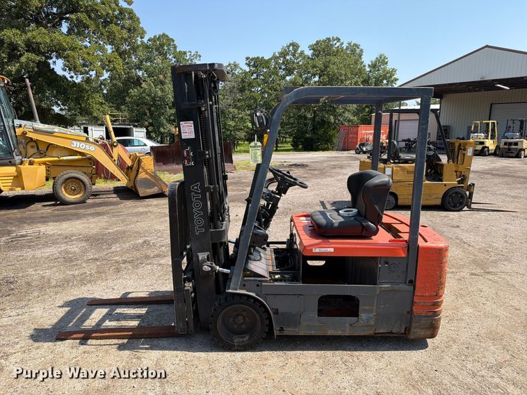 image for item FN2520 FG020 forklift