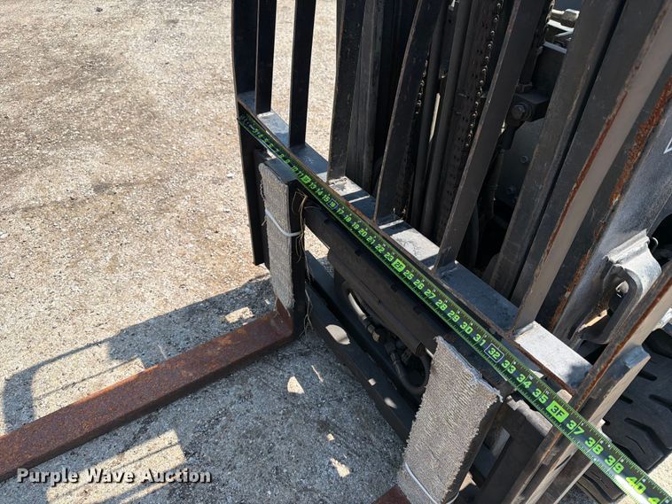 image for item FN2520 FG020 forklift