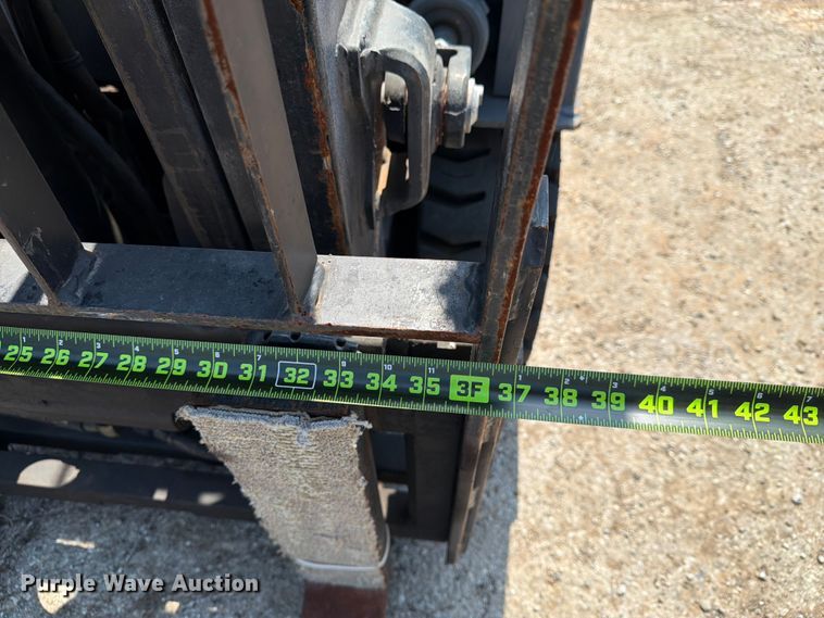 image for item FN2520 FG020 forklift