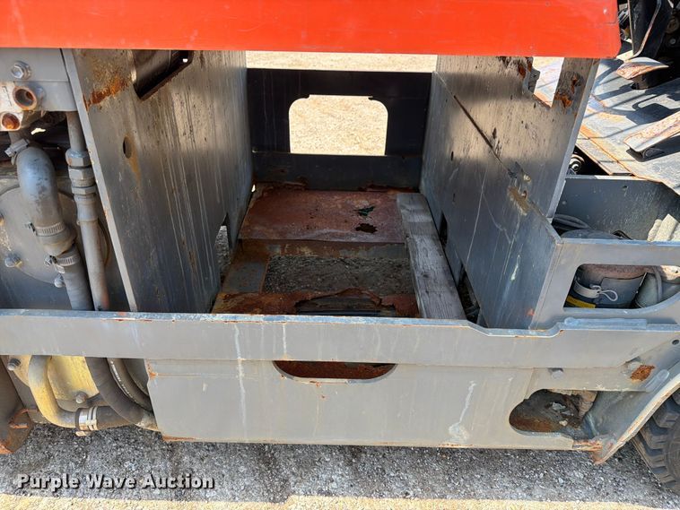 image for item FN2520 FG020 forklift