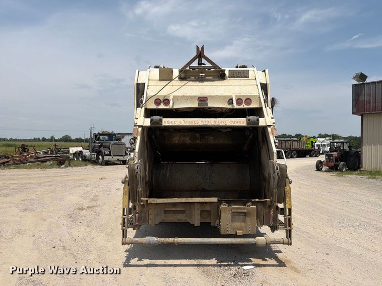 image for item FN2521 2009 Autocar WX refuse truck