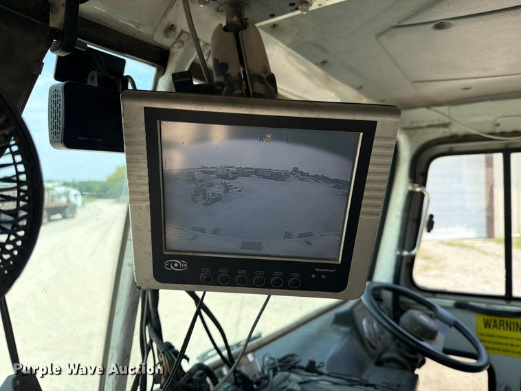 image for item FN2521 2009 Autocar WX refuse truck