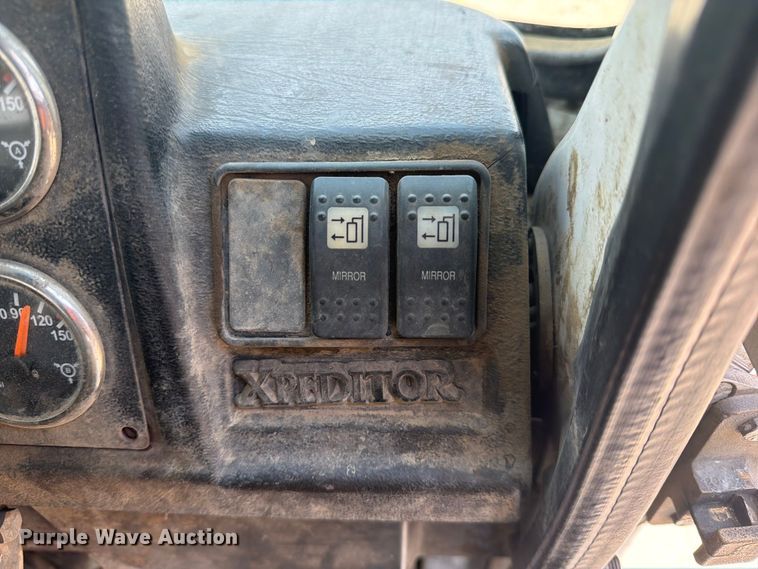 image for item FN2521 2009 Autocar WX refuse truck