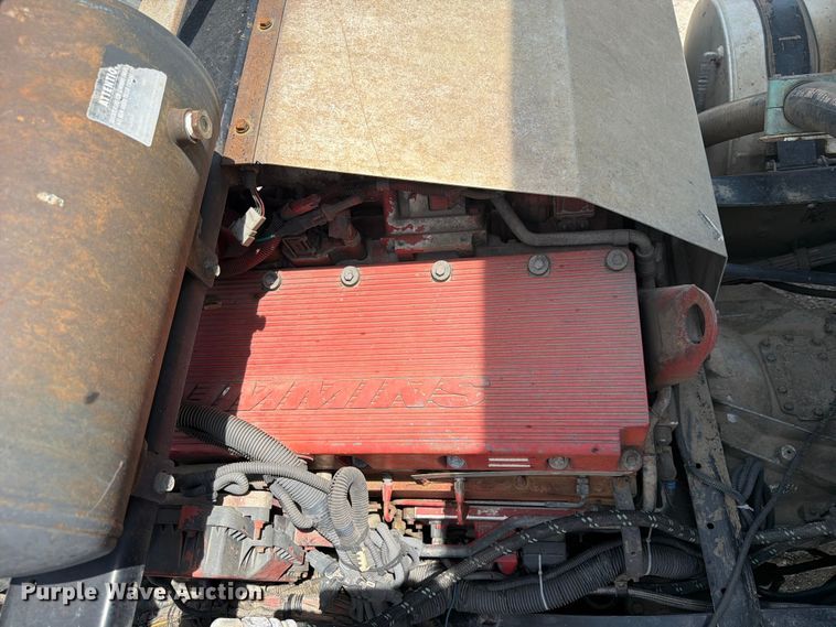image for item FN2521 2009 Autocar WX refuse truck