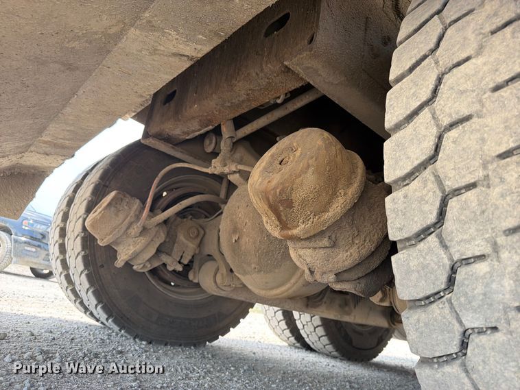 image for item FN2521 2009 Autocar WX refuse truck