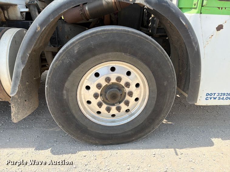image for item FN2521 2009 Autocar WX refuse truck