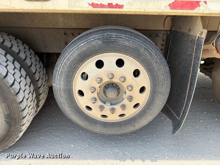 image for item FN2521 2009 Autocar WX refuse truck