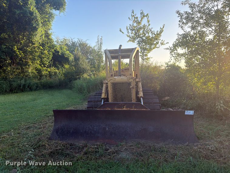 image for item FN2523 International TD15C dozer