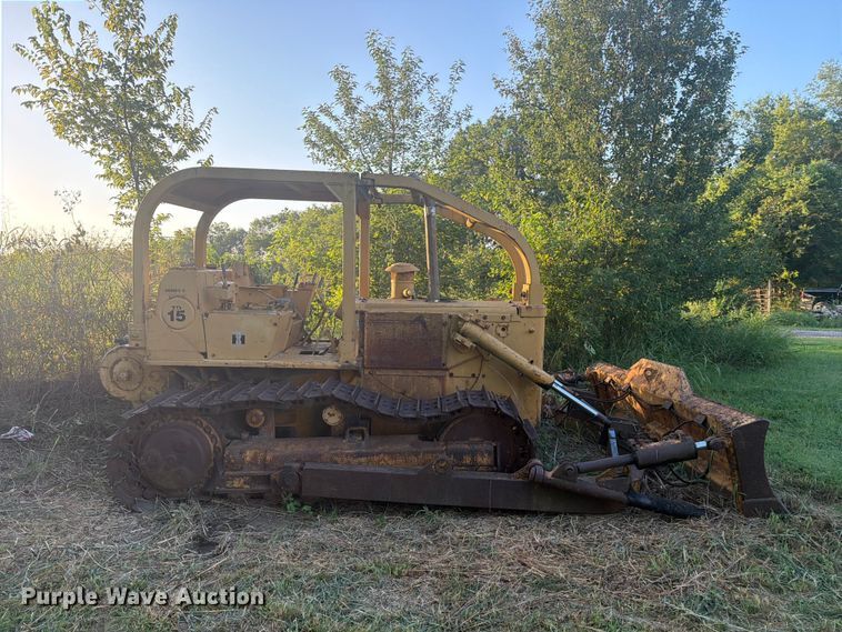 image for item FN2523 International TD15C dozer