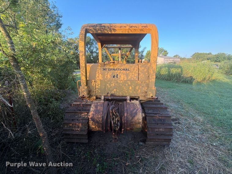 image for item FN2523 International TD15C dozer