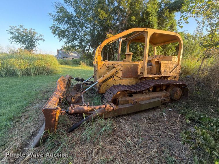 image for item FN2523 International TD15C dozer