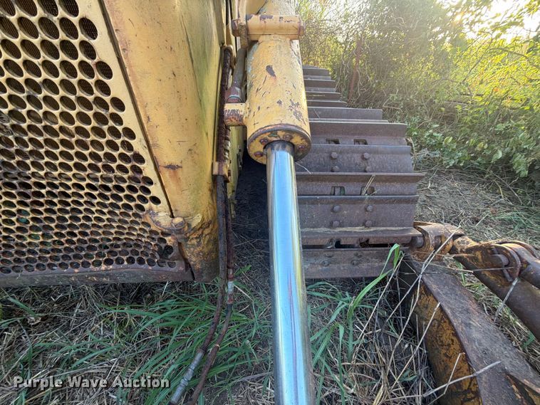 image for item FN2523 International TD15C dozer