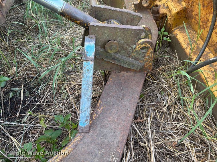 image for item FN2523 International TD15C dozer