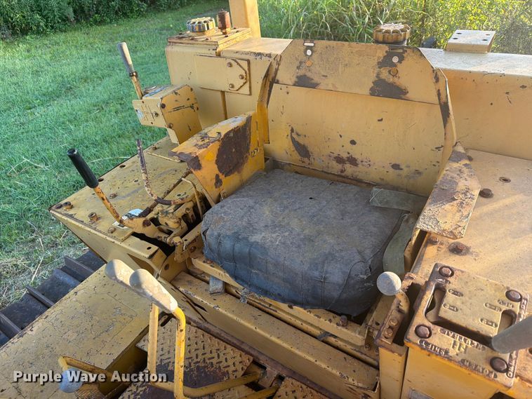 image for item FN2523 International TD15C dozer