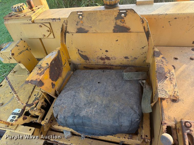 image for item FN2523 International TD15C dozer