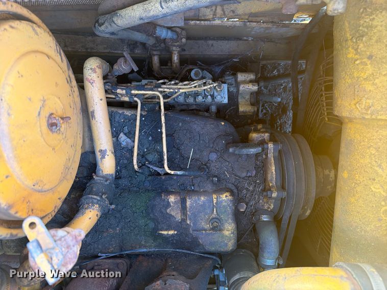 image for item FN2523 International TD15C dozer