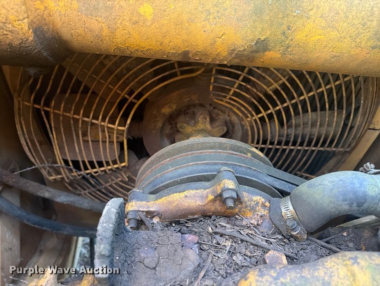 image for item FN2523 International TD15C dozer