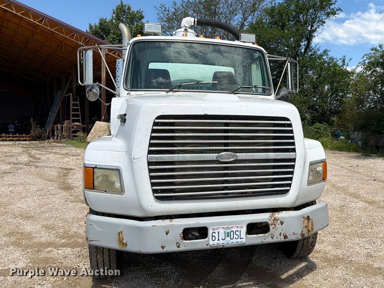 image for item FN5754 1996 Ford LTA9000 vacuum truck