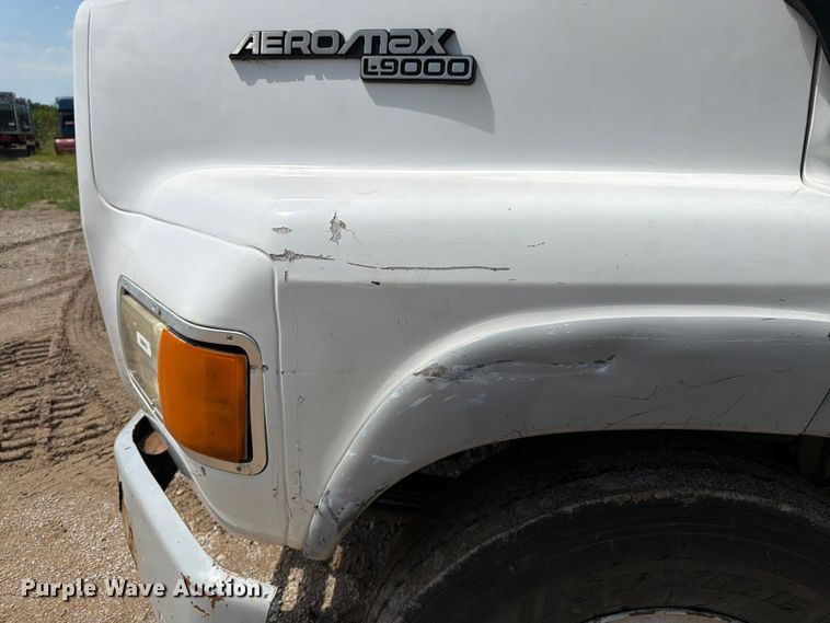 image for item FN5754 1996 Ford LTA9000 vacuum truck
