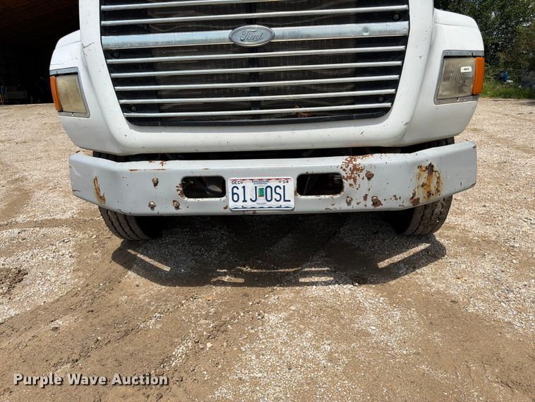 image for item FN5754 1996 Ford LTA9000 vacuum truck
