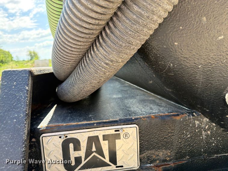image for item FN5754 1996 Ford LTA9000 vacuum truck
