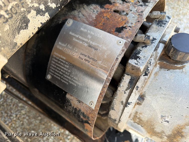 image for item FN5754 1996 Ford LTA9000 vacuum truck