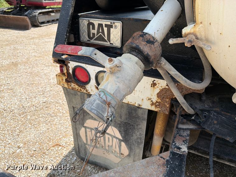 image for item FN5754 1996 Ford LTA9000 vacuum truck