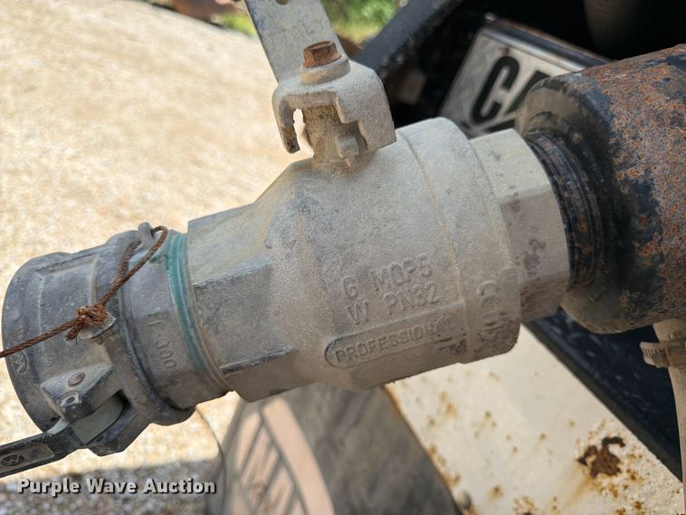image for item FN5754 1996 Ford LTA9000 vacuum truck