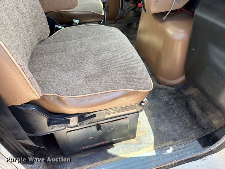 image for item FN5754 1996 Ford LTA9000 vacuum truck