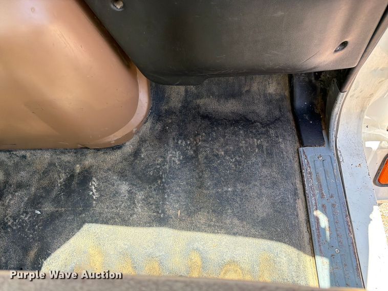 image for item FN5754 1996 Ford LTA9000 vacuum truck