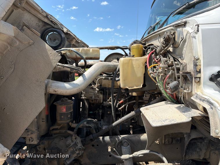 image for item FN5754 1996 Ford LTA9000 vacuum truck