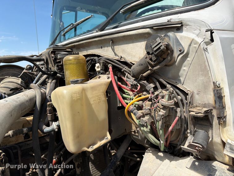 image for item FN5754 1996 Ford LTA9000 vacuum truck