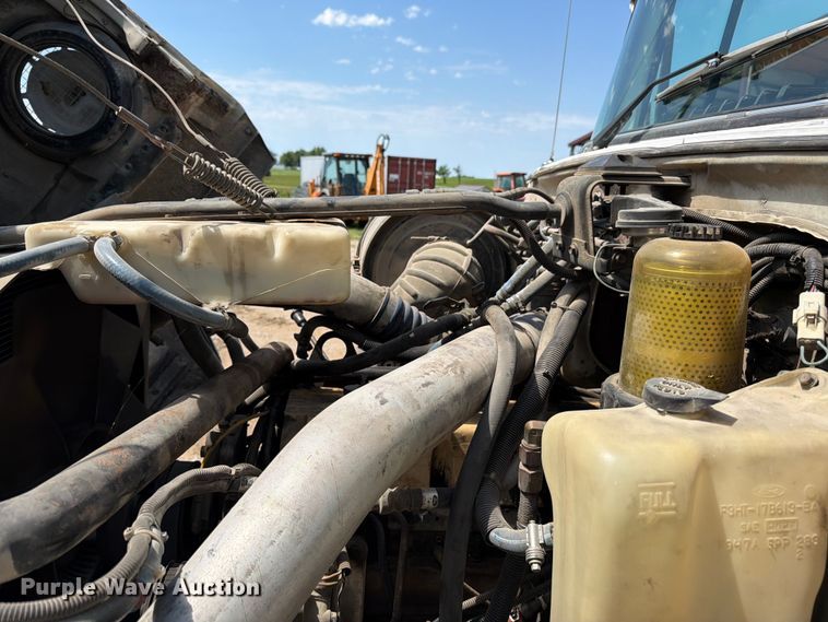 image for item FN5754 1996 Ford LTA9000 vacuum truck